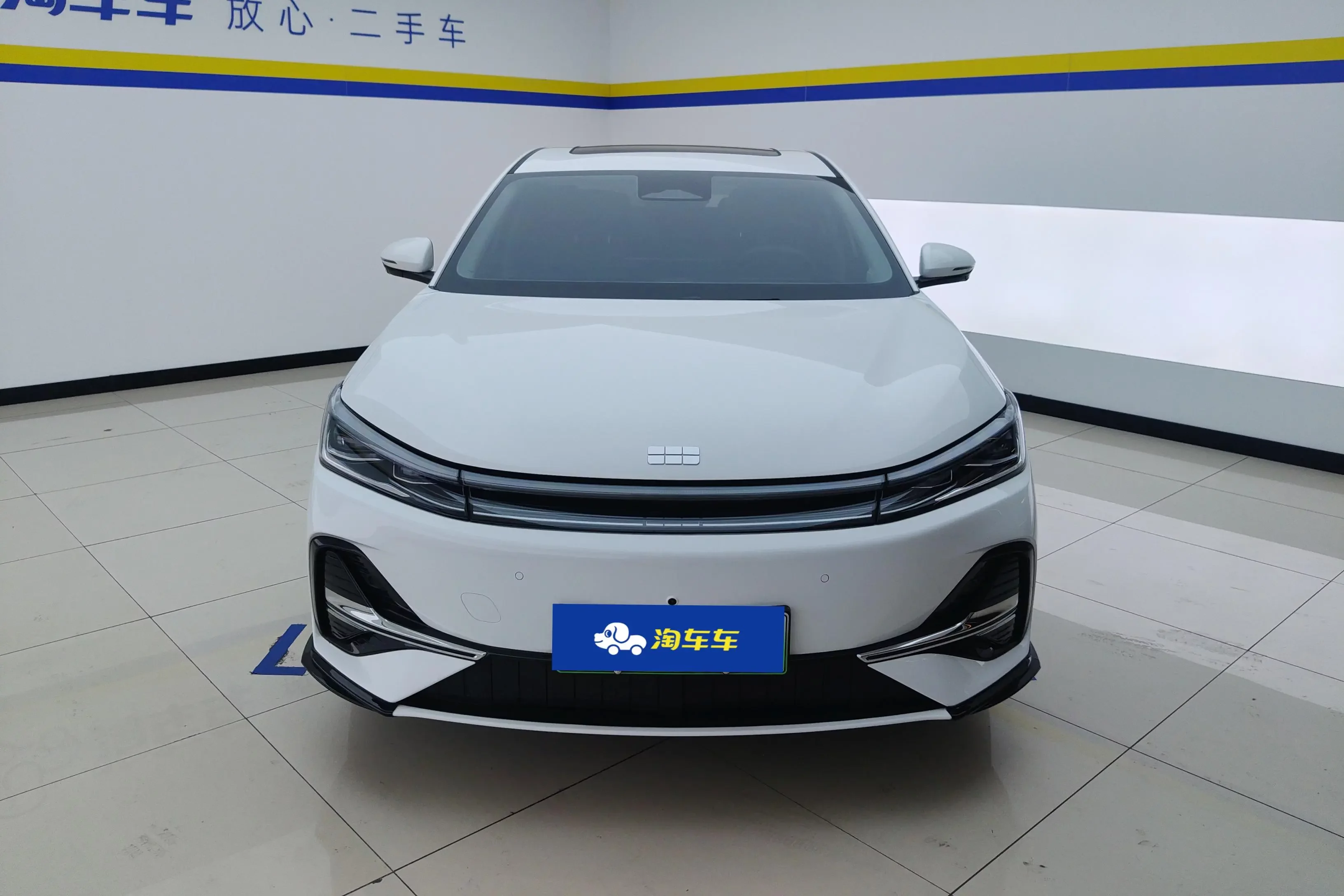Geely Galaxy A7 EM
