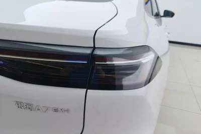 Geely Galaxy A7 EM