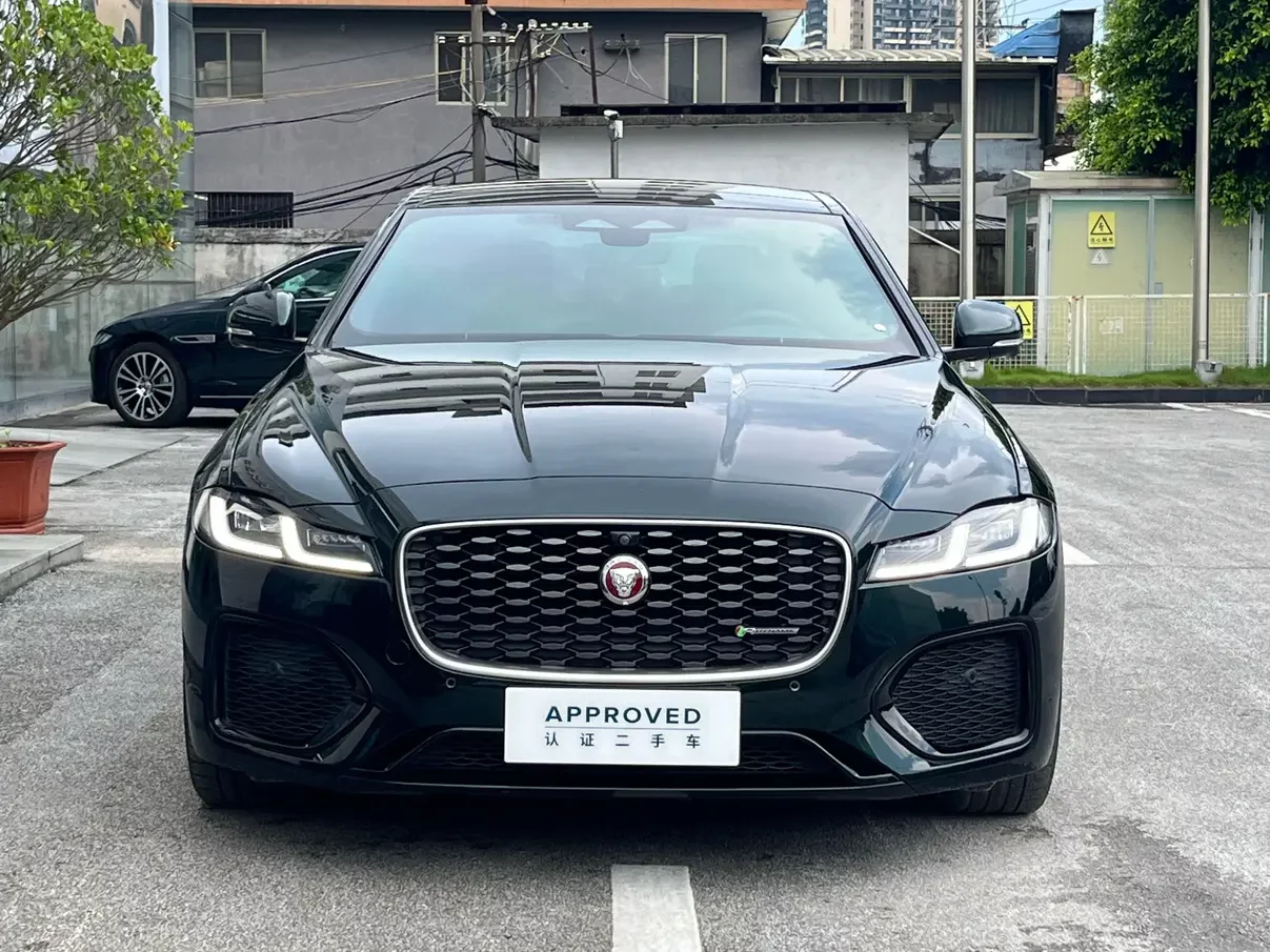 Jaguar XFL