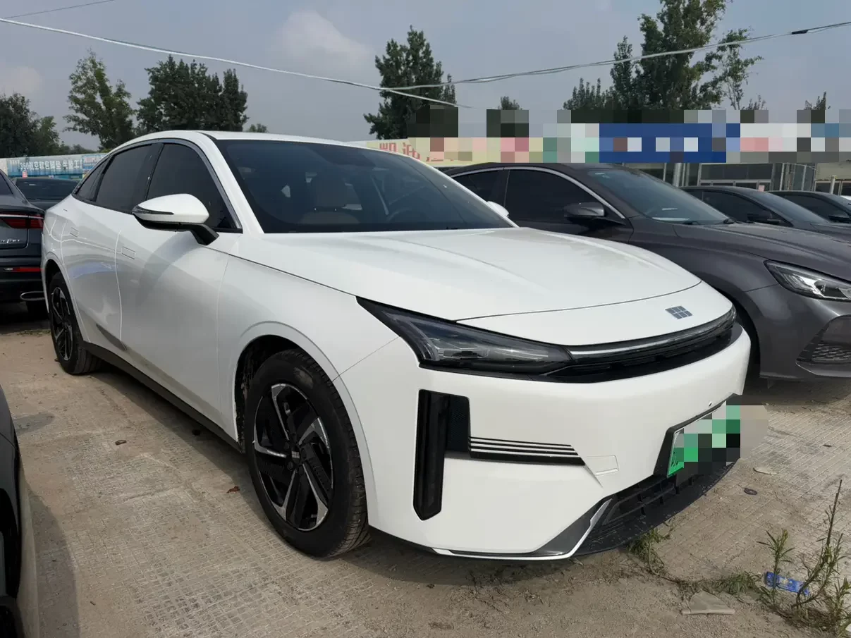 Geely Galaxy L6