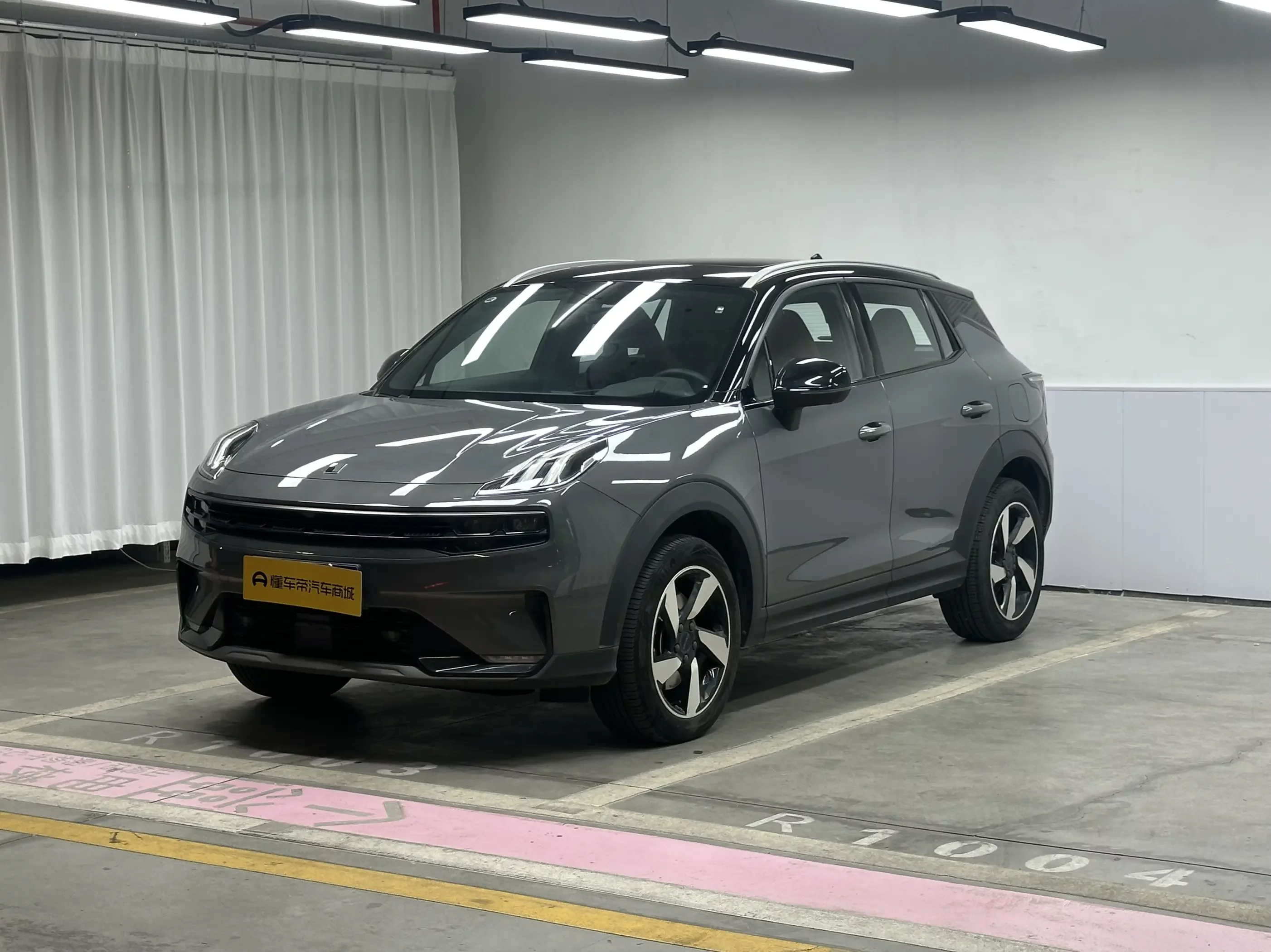 Lynk & Co 06