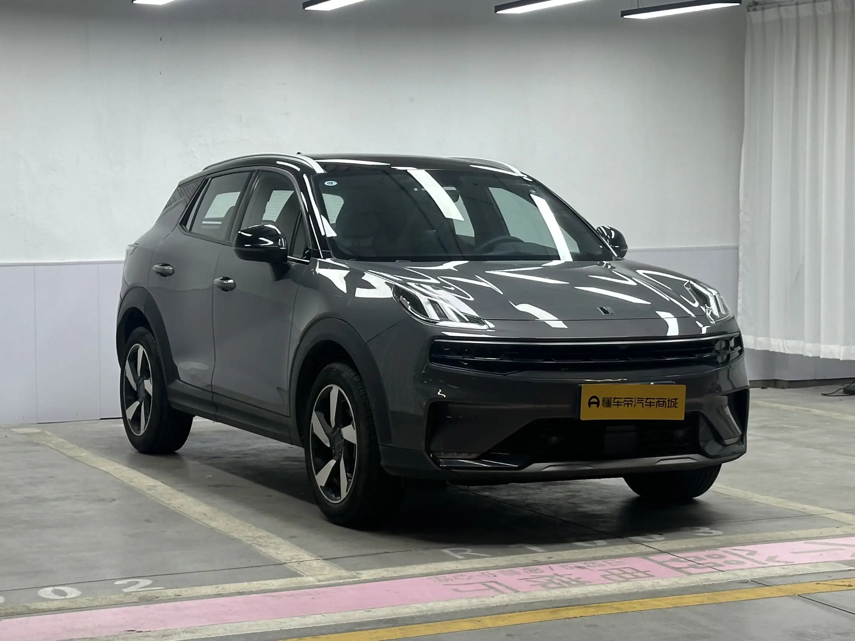 Lynk & Co 06