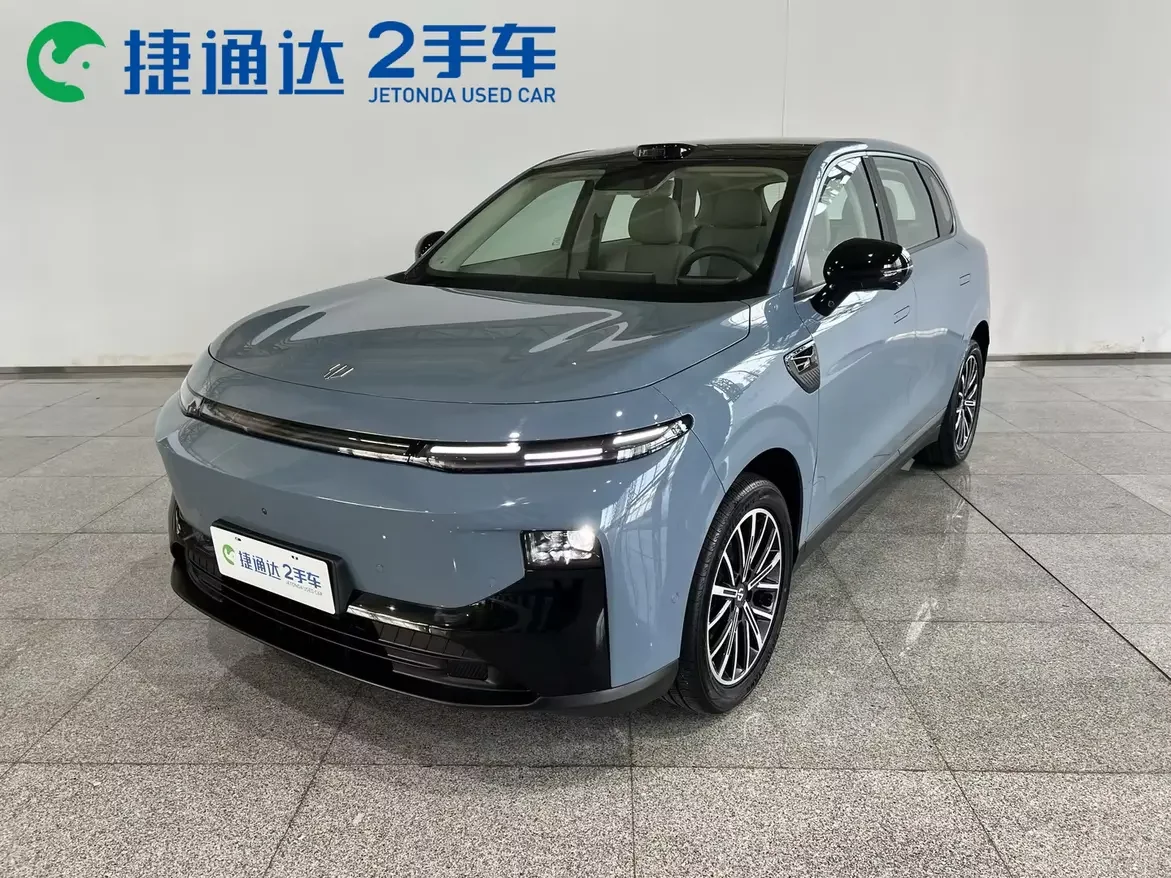 Leapmotor B10