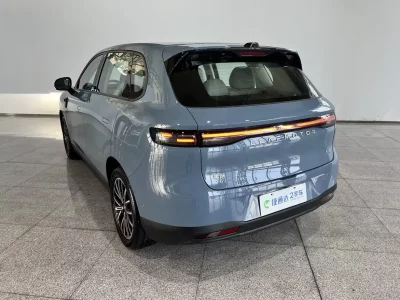 Leapmotor B10