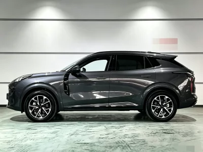 Lynk & Co 08 EM-P