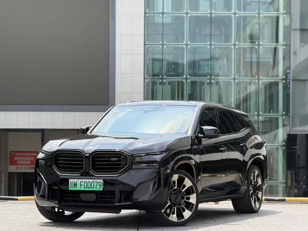 BMW XM  из Китая