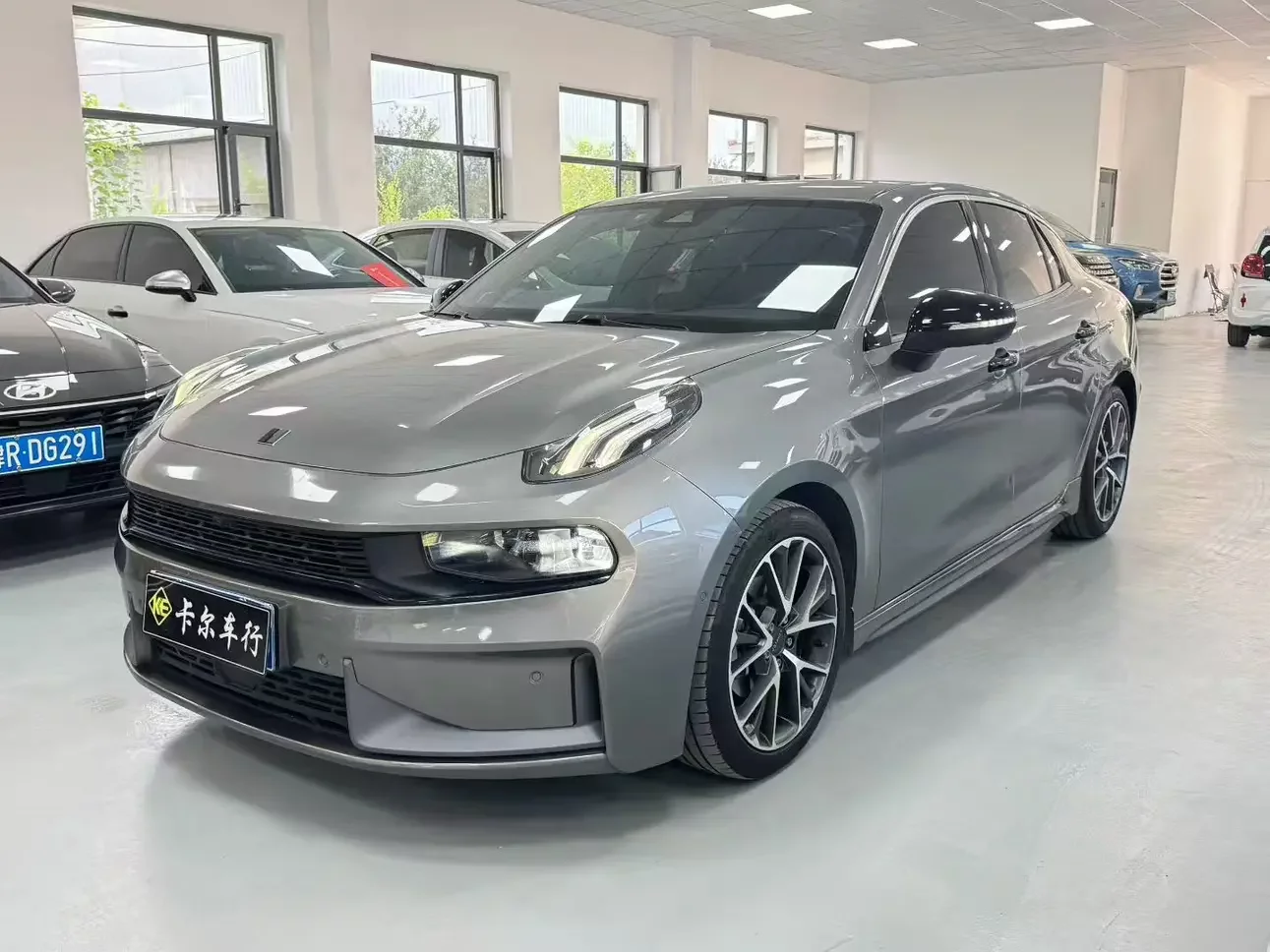 Lynk & Co 03