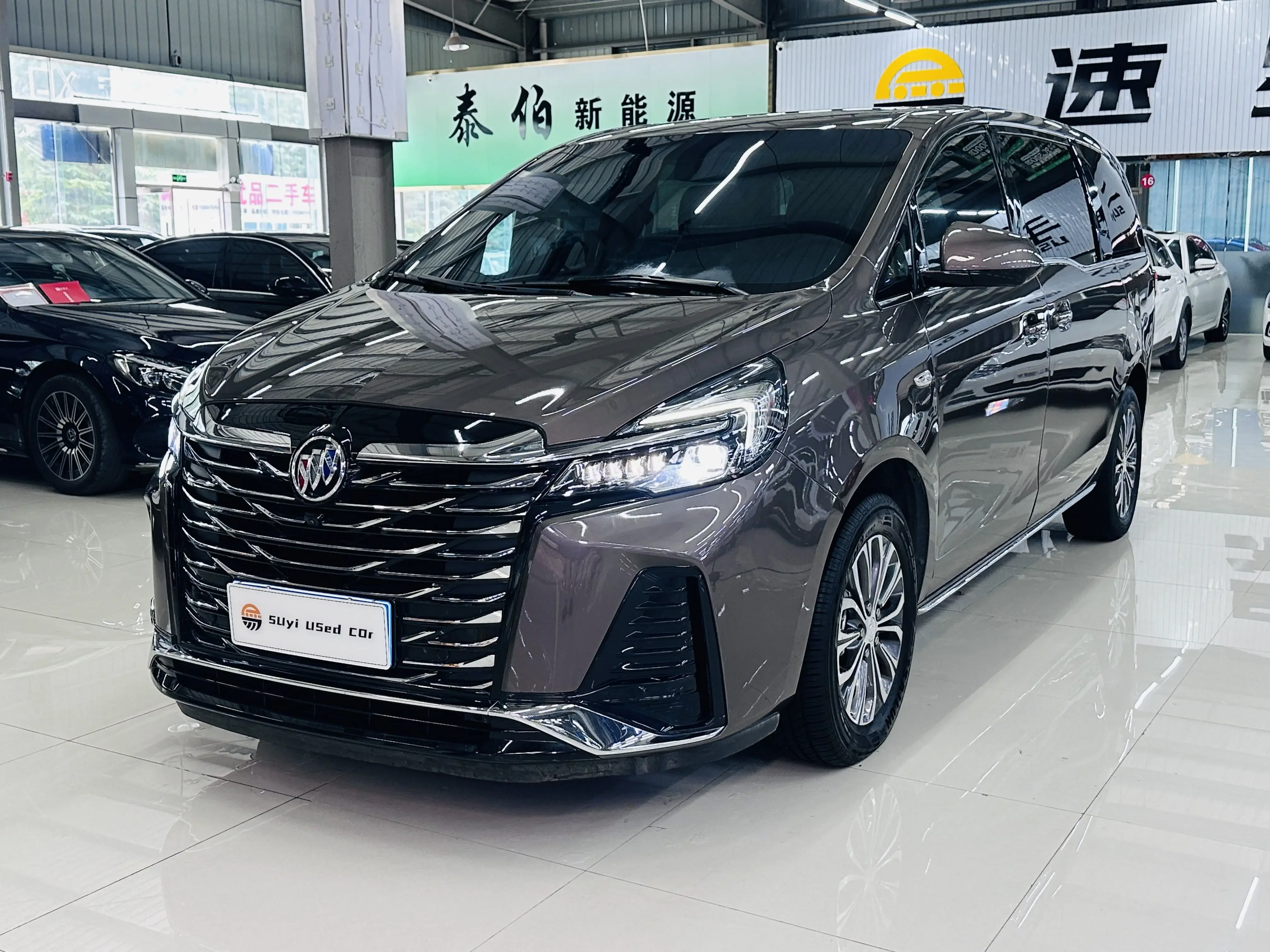 Buick GL8 2024