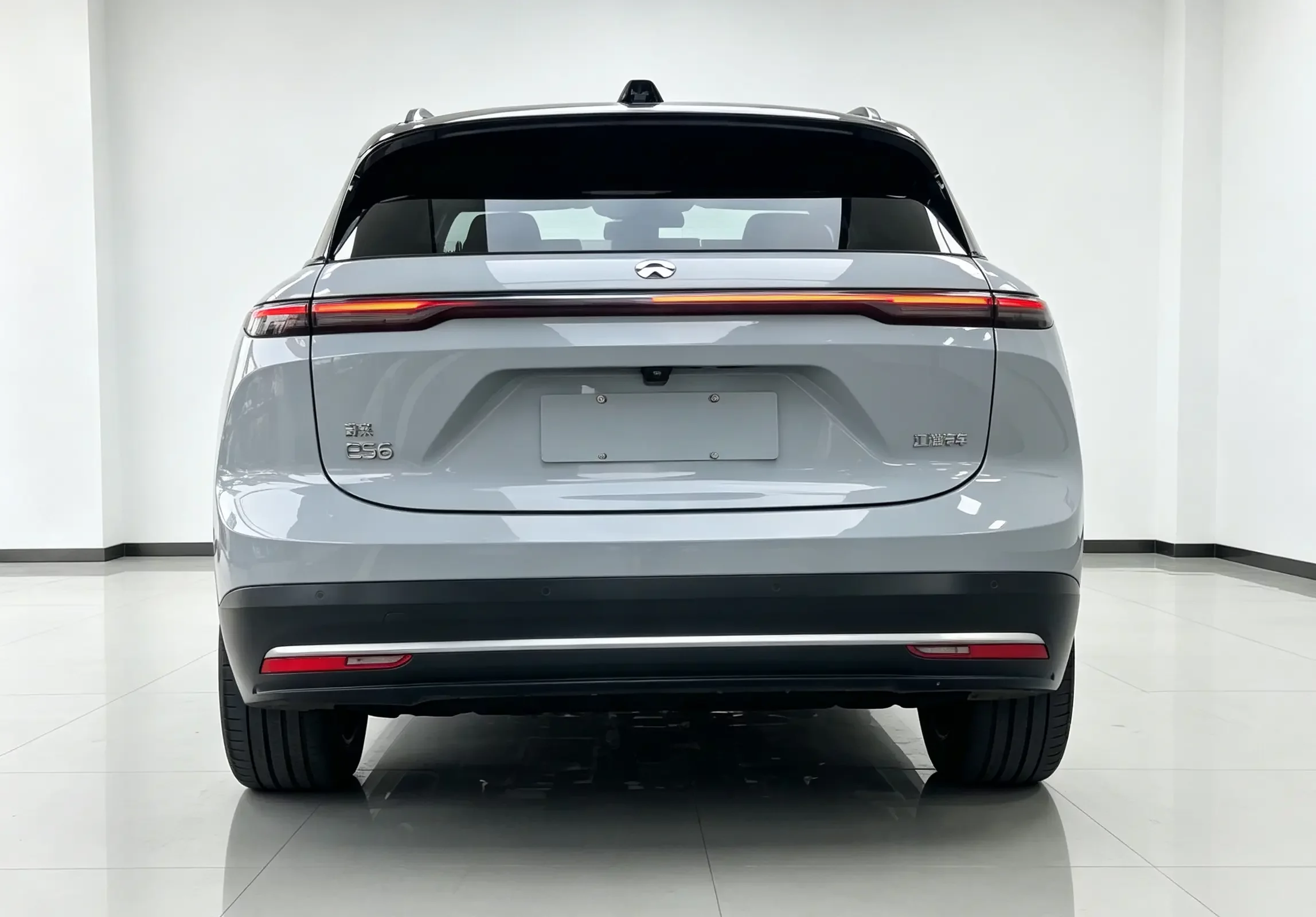 NIO ES6