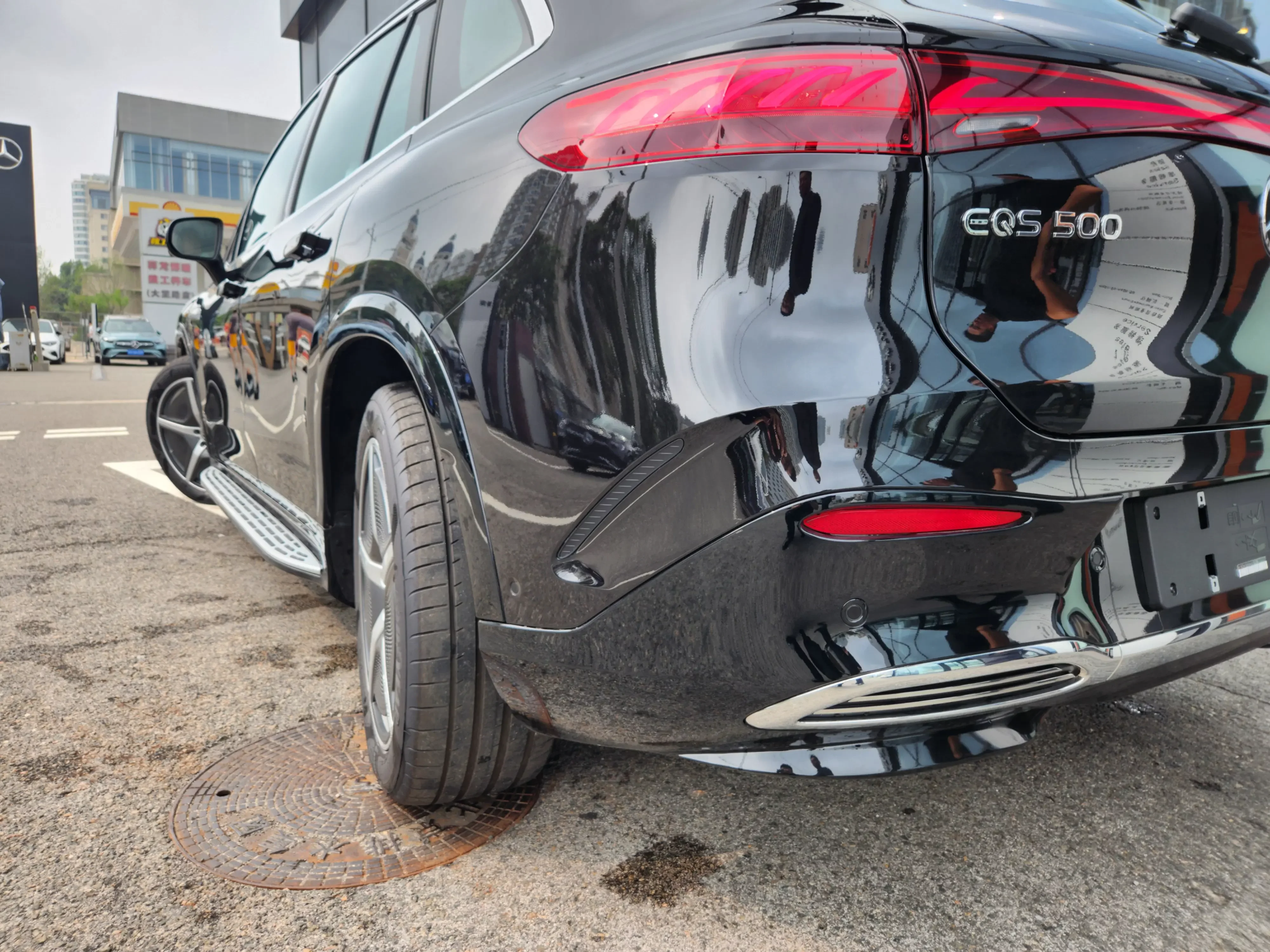 Mercedes-Benz EQS SUV