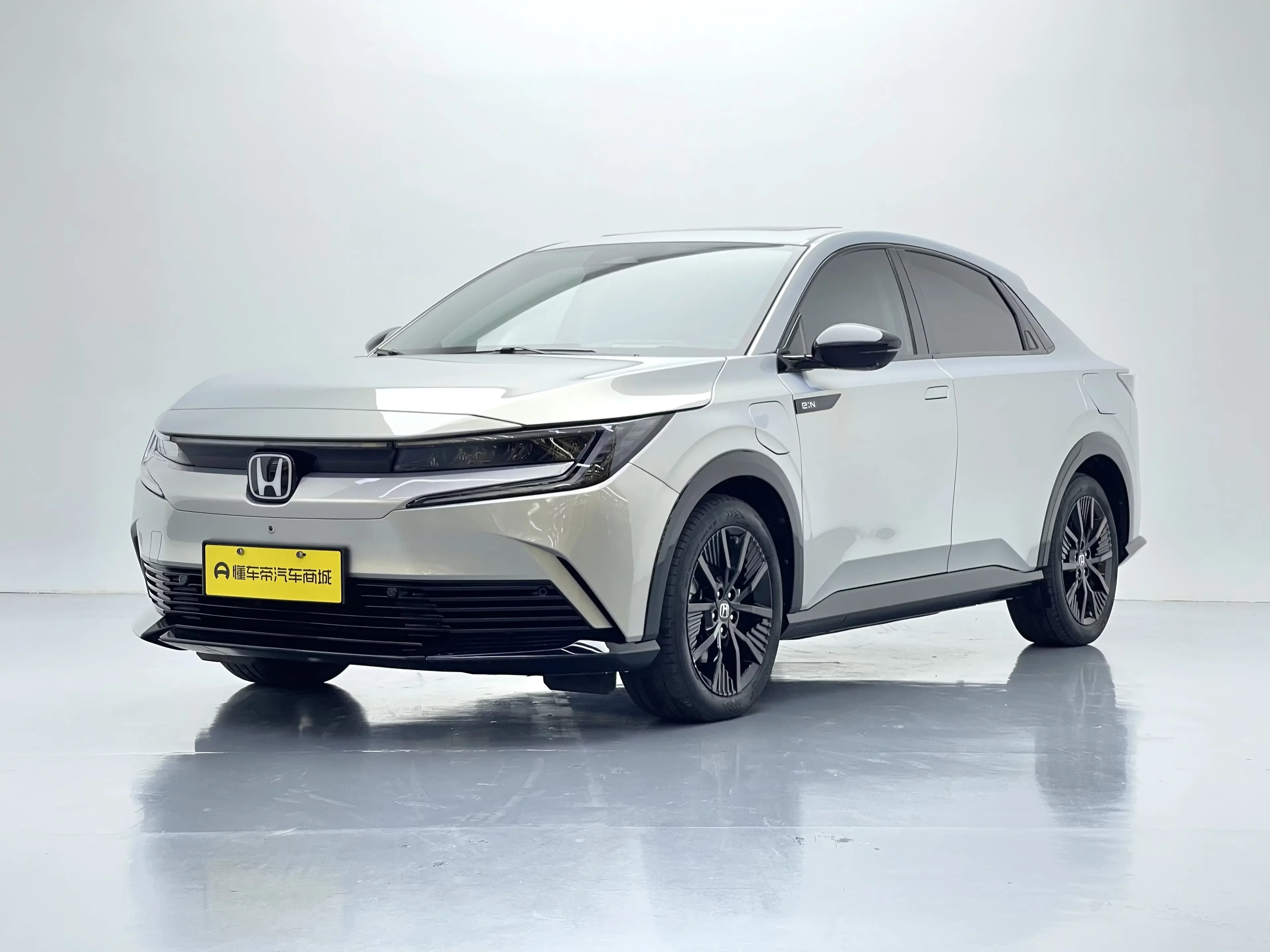 Honda e:NP2 Ji Pai 2  из Китая