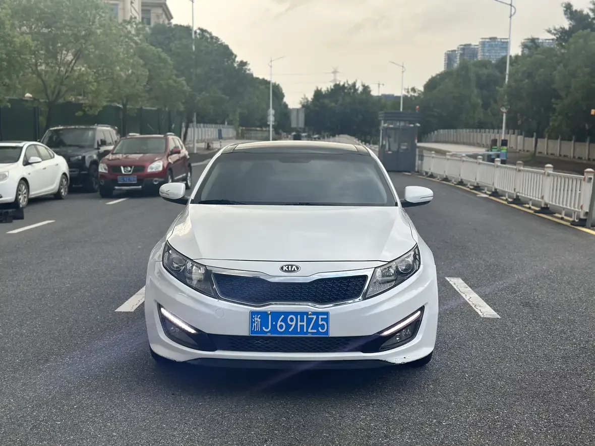 Kia K5  из Китая