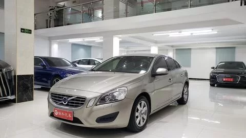 Volvo S60  из Китая