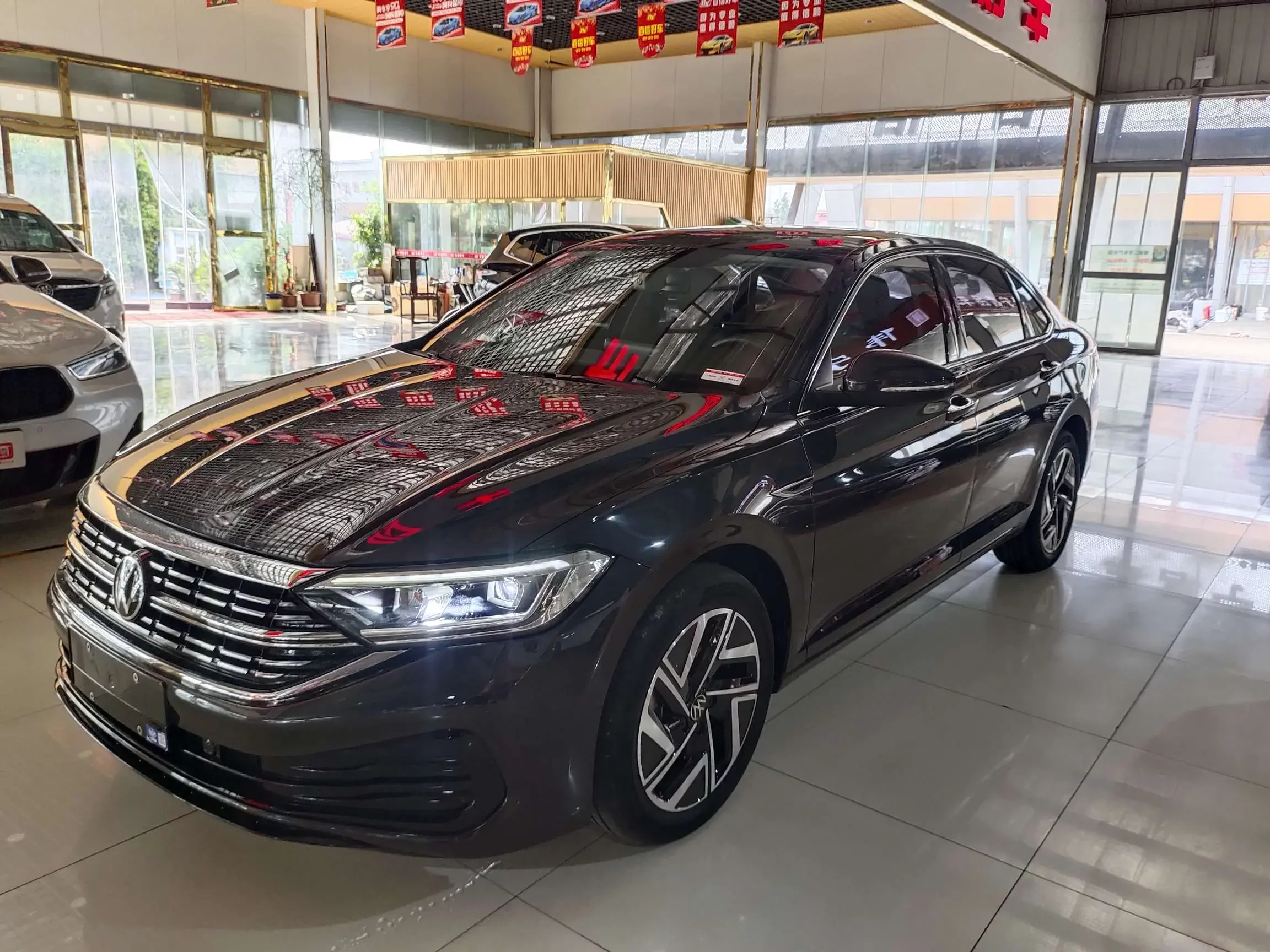 Volkswagen Sagitar
