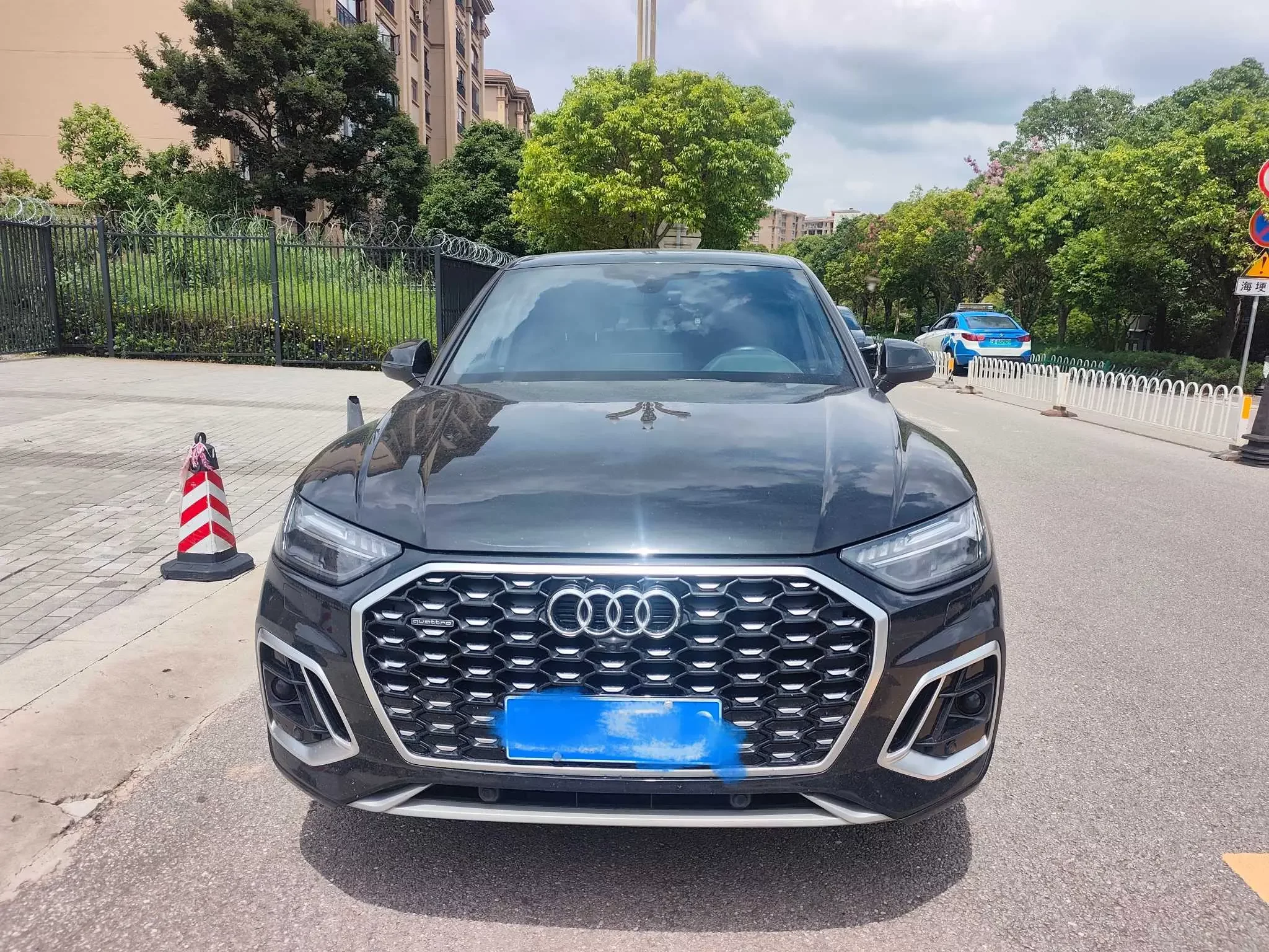 Audi Q5L Sportback  из Китая
