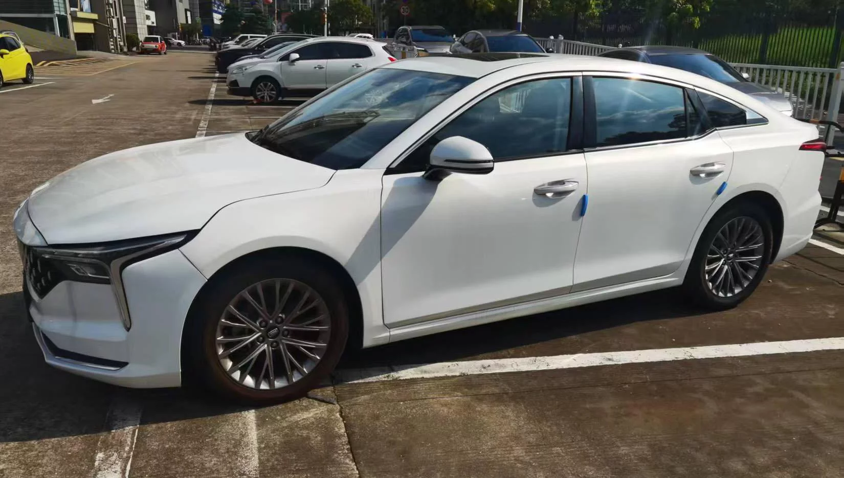 FAW Bestune B70 (Besturn B70)  из Китая