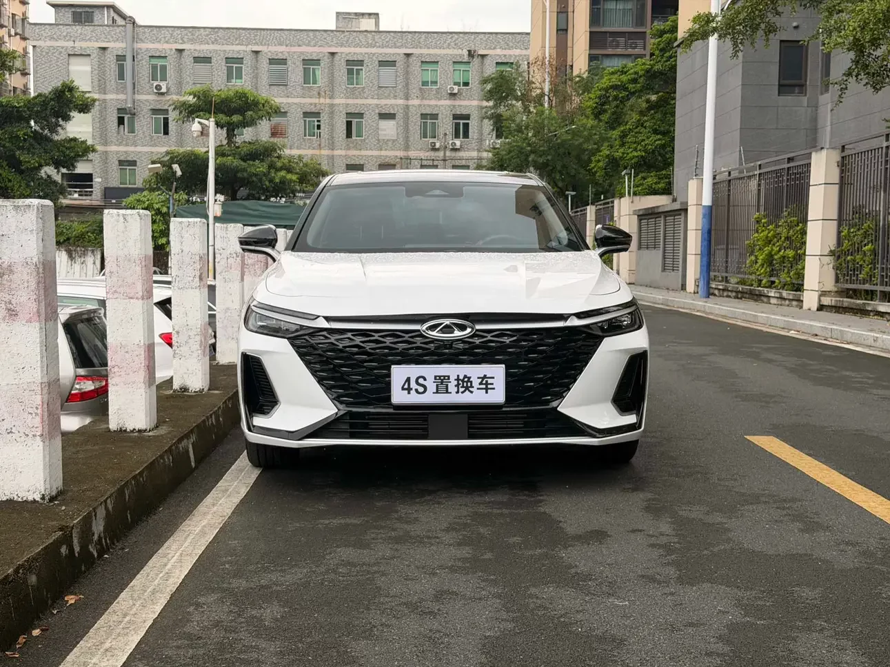 Chery Arrizo 8