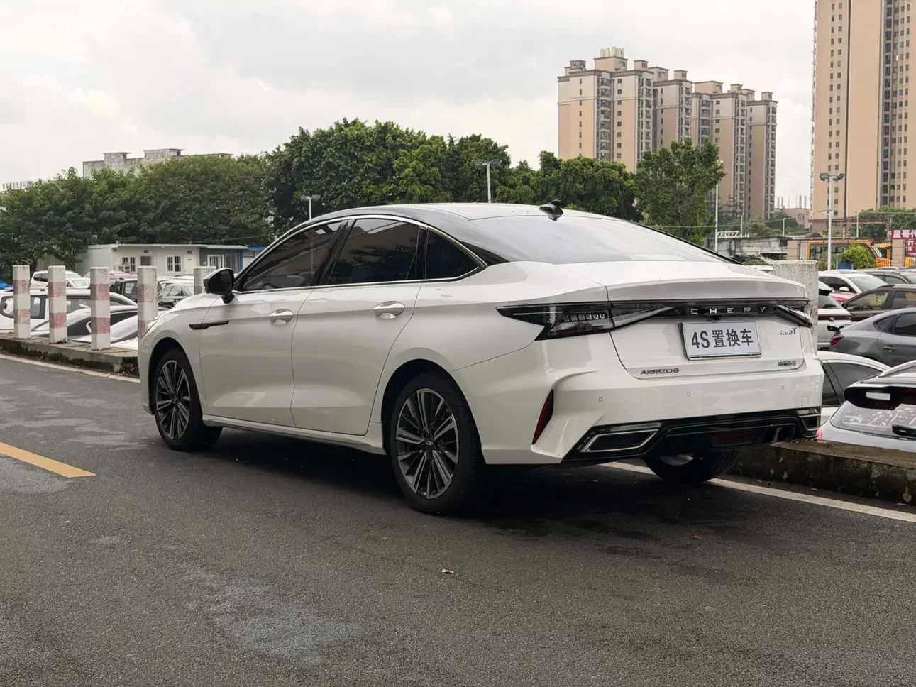 Chery Arrizo 8