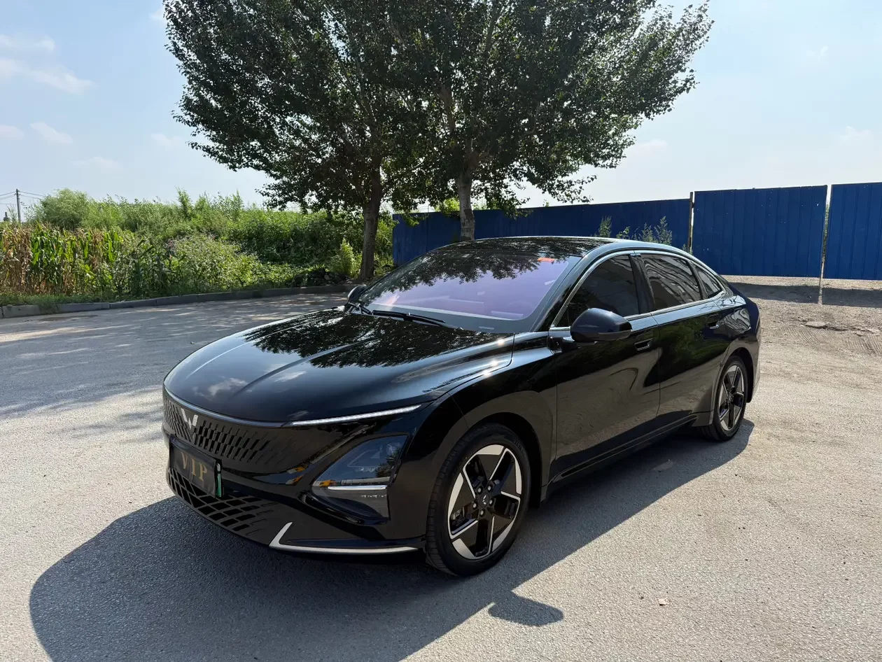 Wuling Starlight PHEV