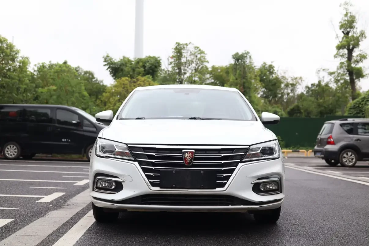 Roewe i5  из Китая
