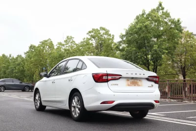 Roewe i5