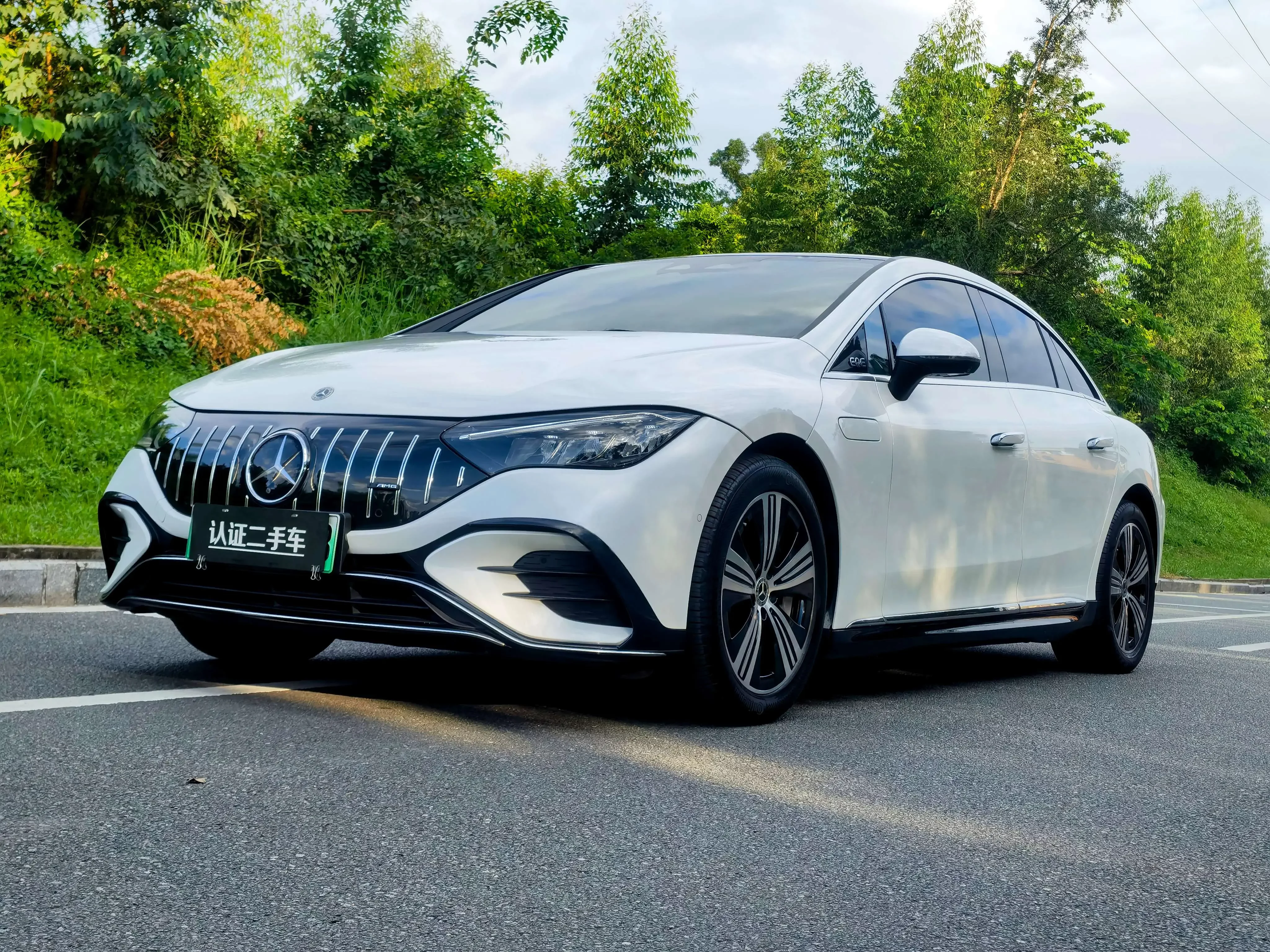 MERCEDES-BENZ EQE