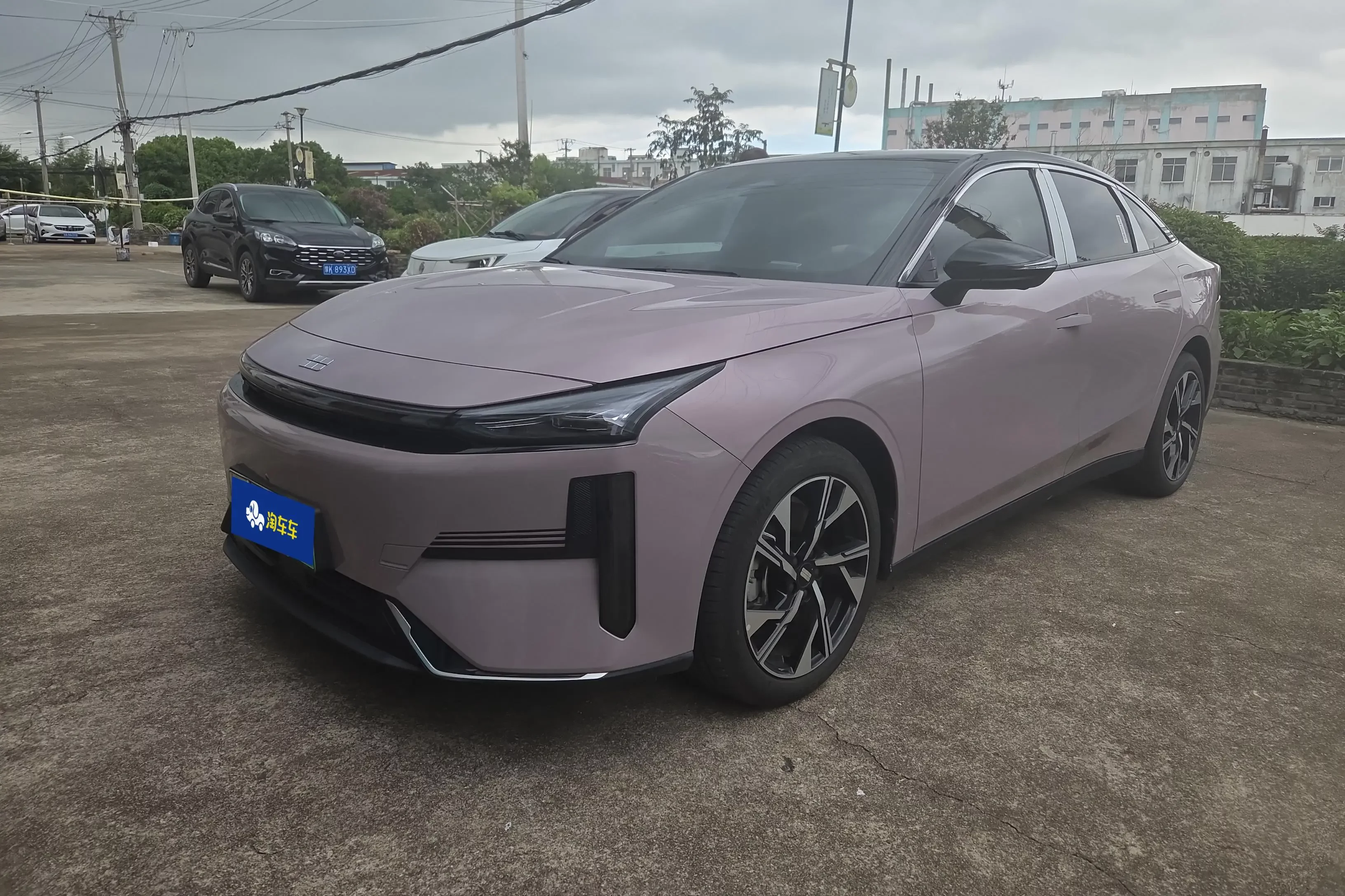 Geely Galaxy L6
