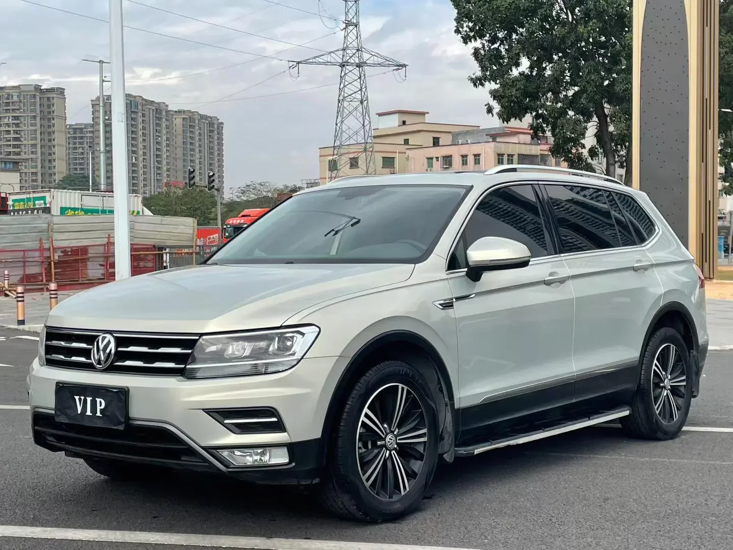 Volkswagen Tiguan L
