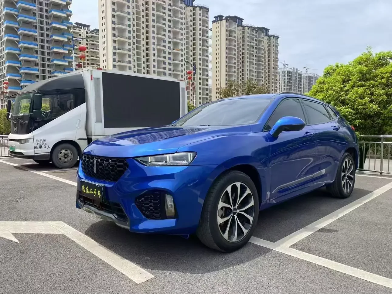 Wey Wei brand VV7