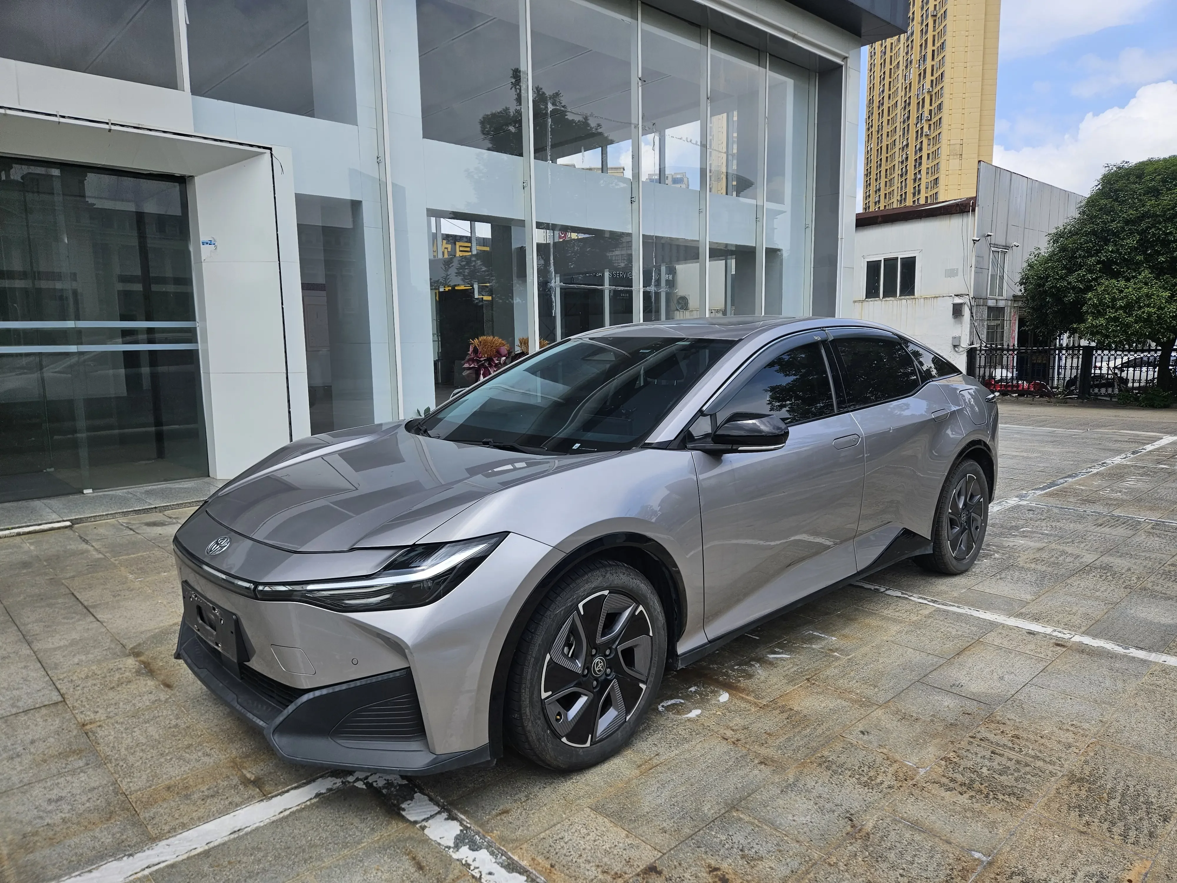 Toyota bZ3  из Китая