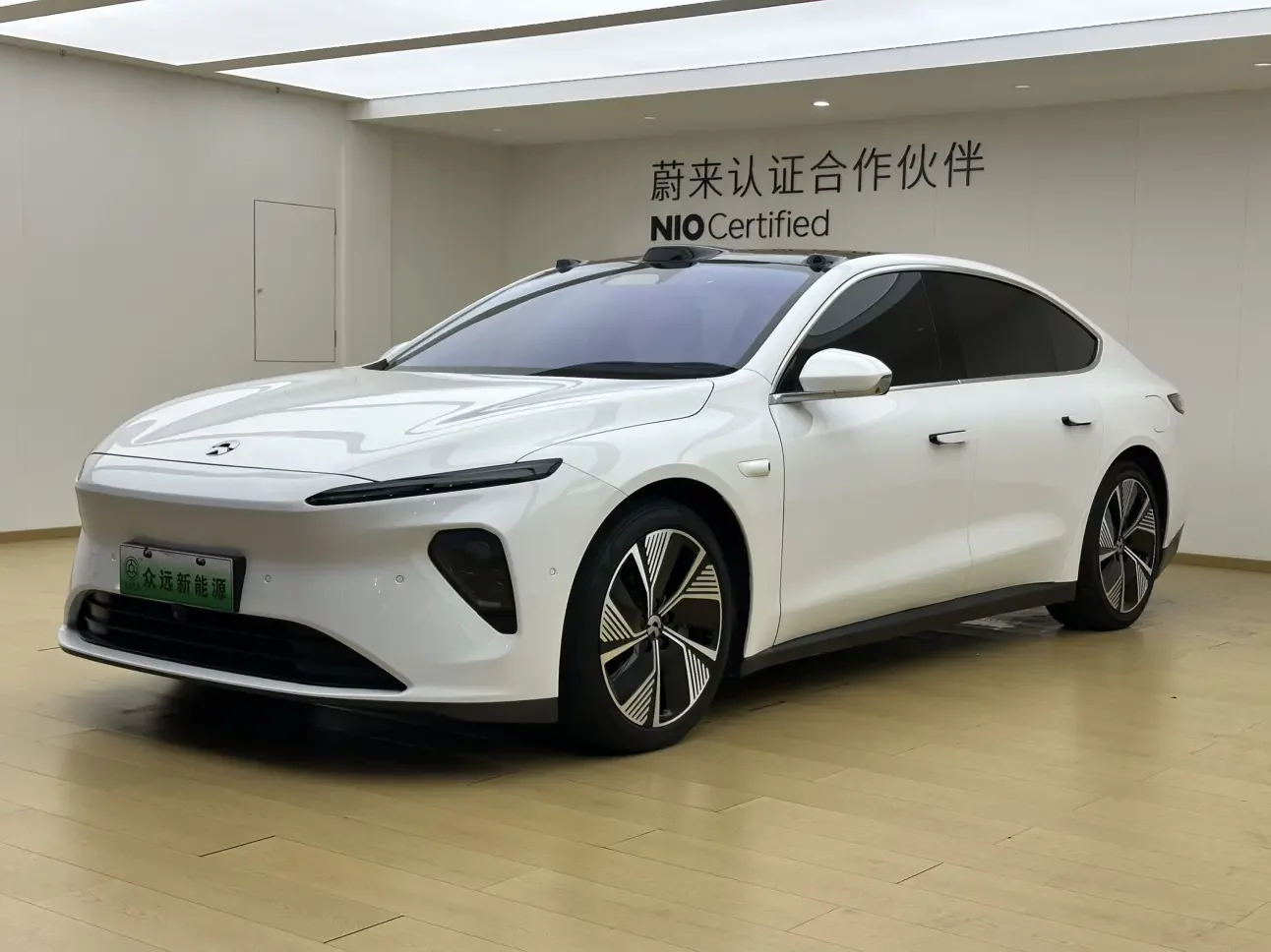 NIO ET7