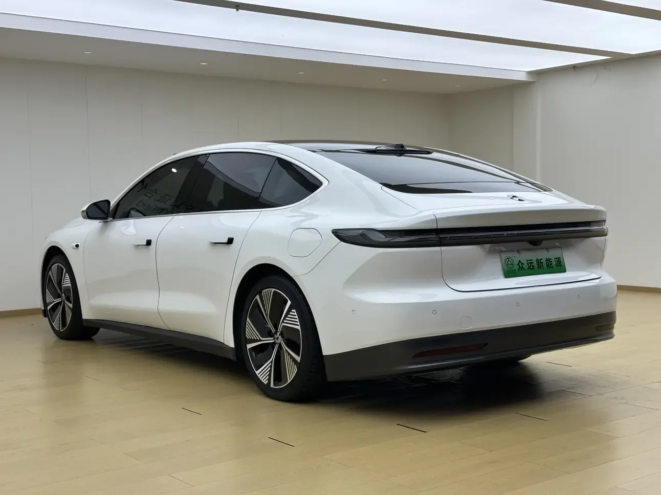 NIO ET7