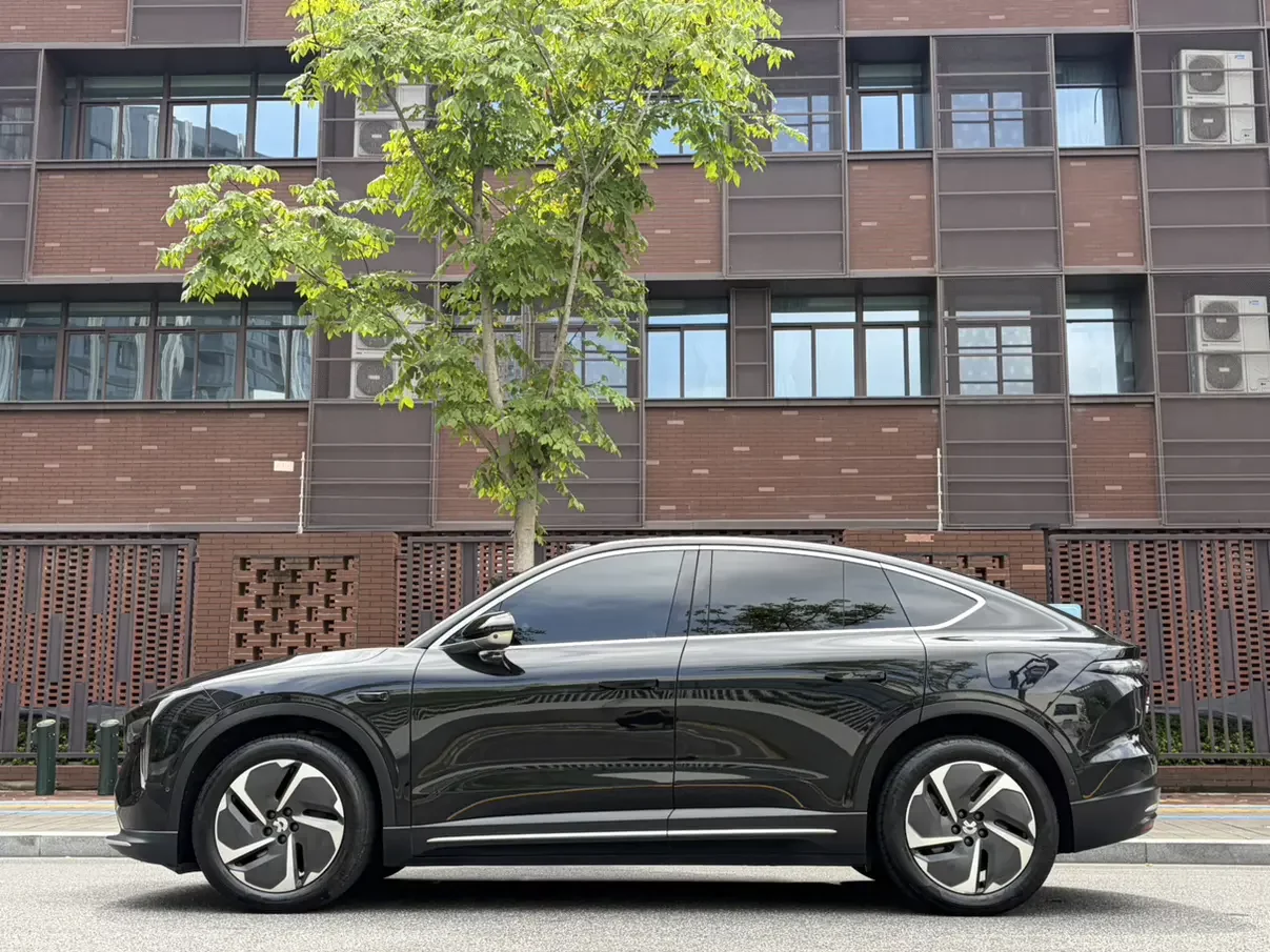 NIO EC6