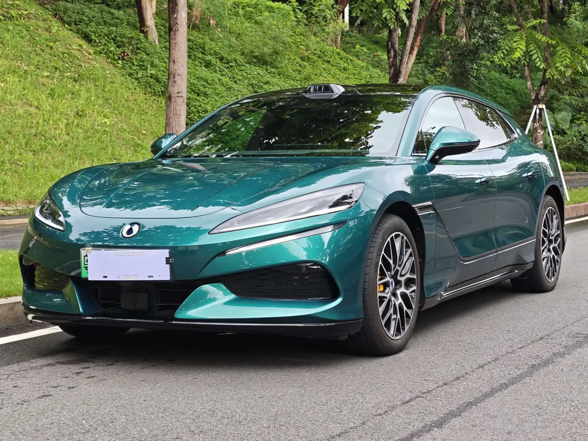 Denza BYD Z9GT EV  из Китая