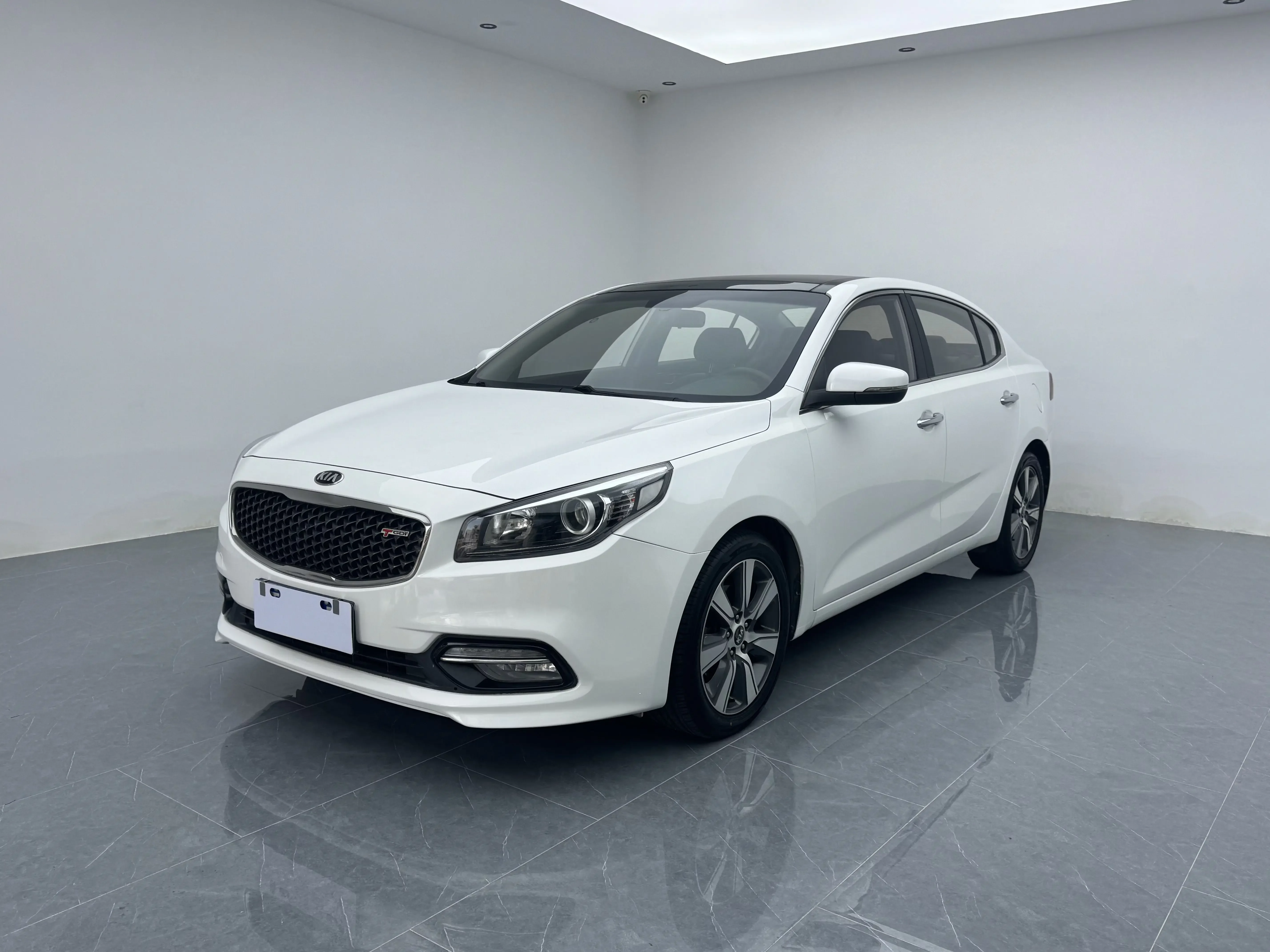Kia K4
