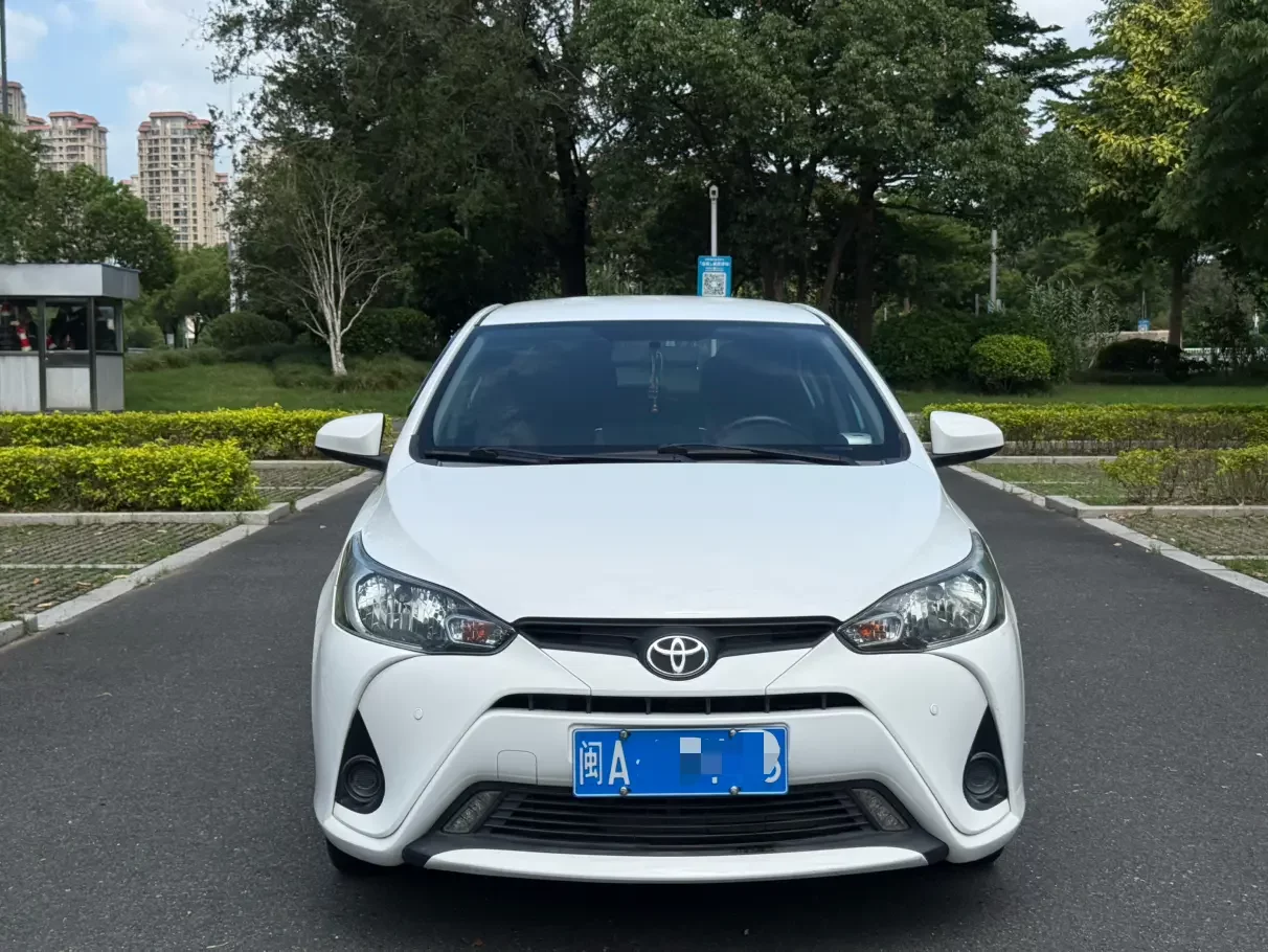 Toyota YARiS L Enjoy  из Китая