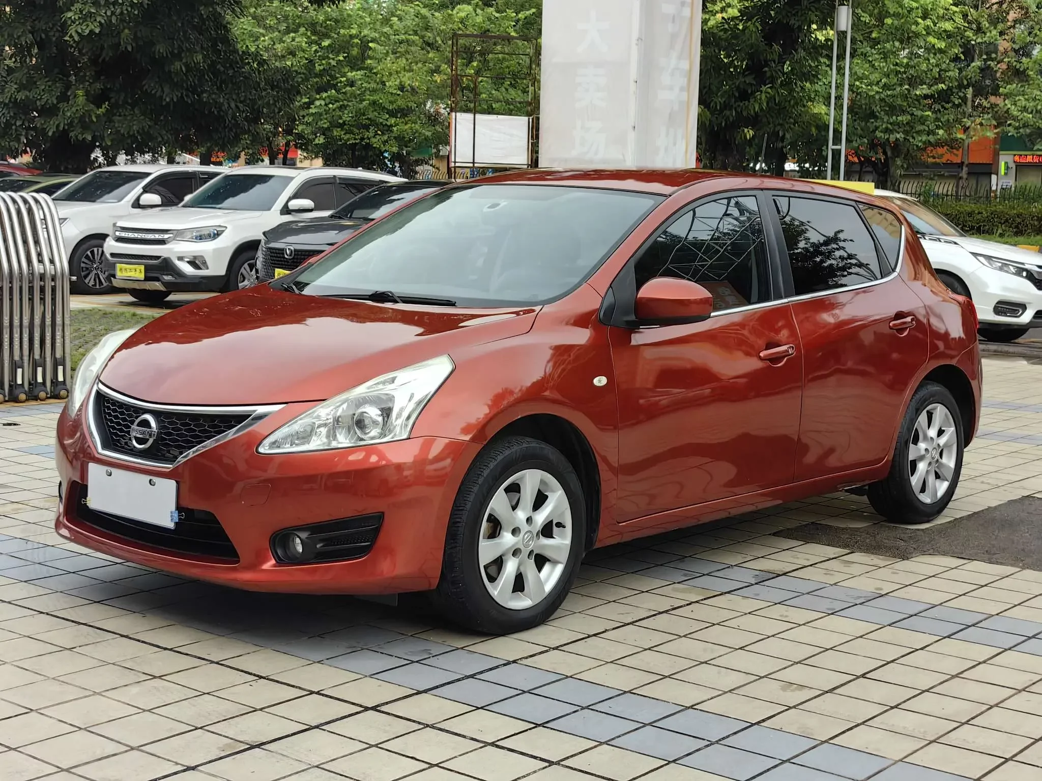Nissan Tiida