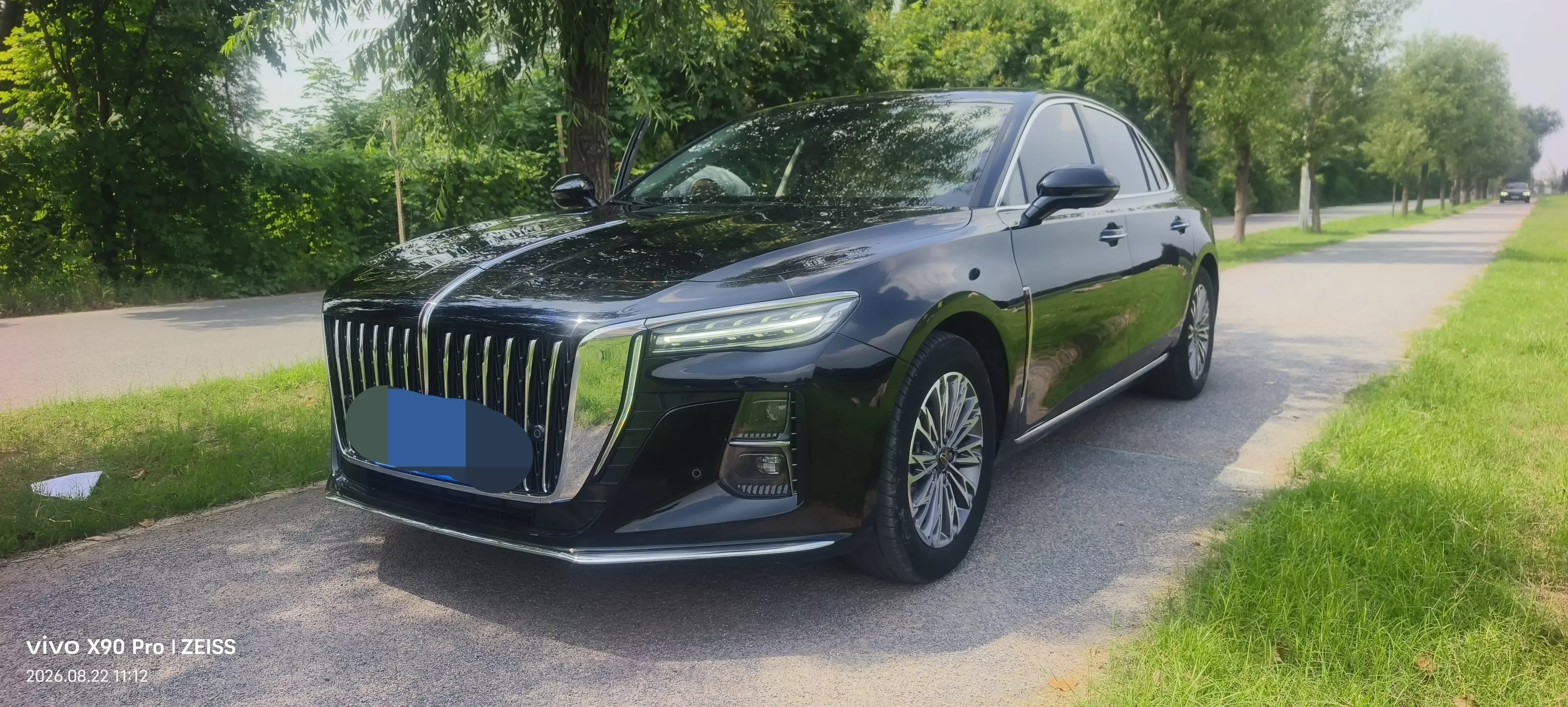Hongqi H5  из Китая