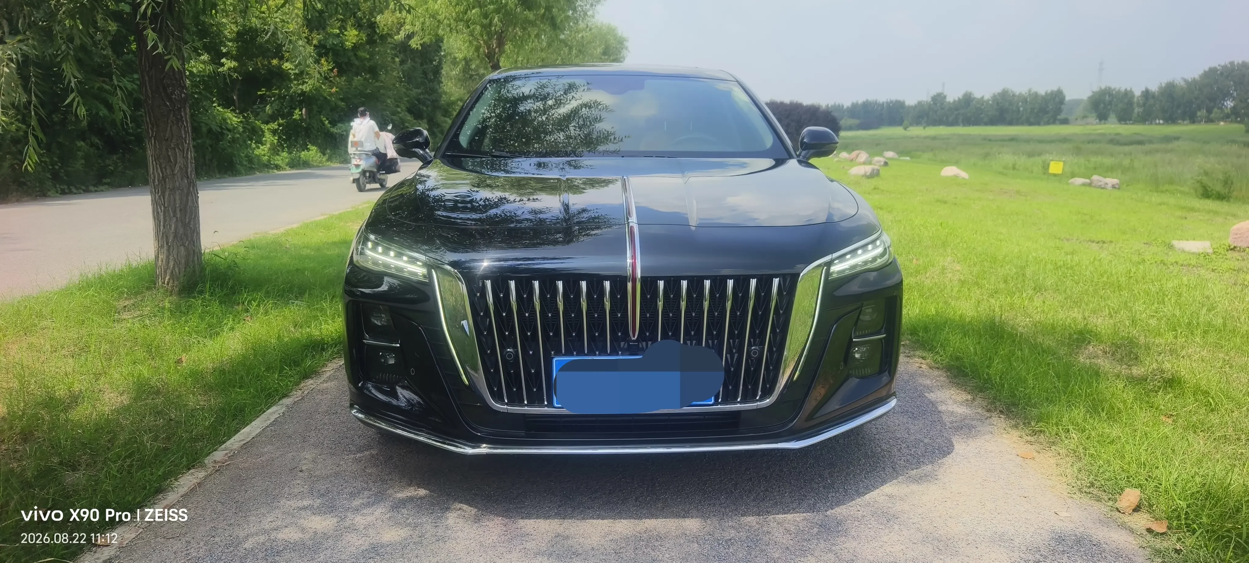 Hongqi H5  из Китая