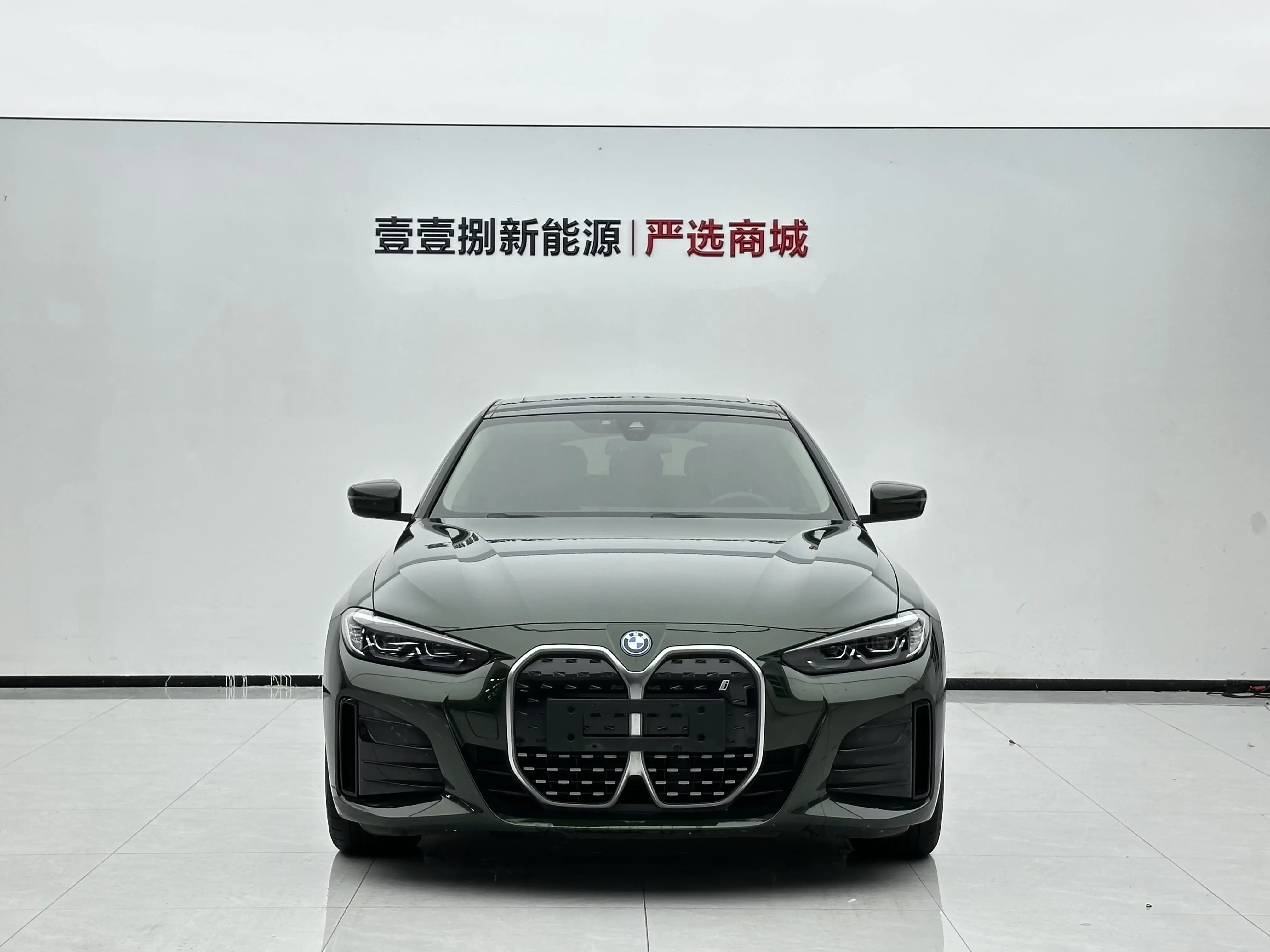 BMW i4  из Китая
