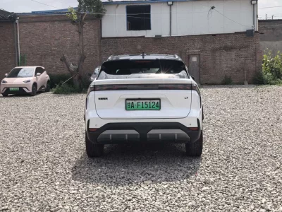 Geely Galaxy L7