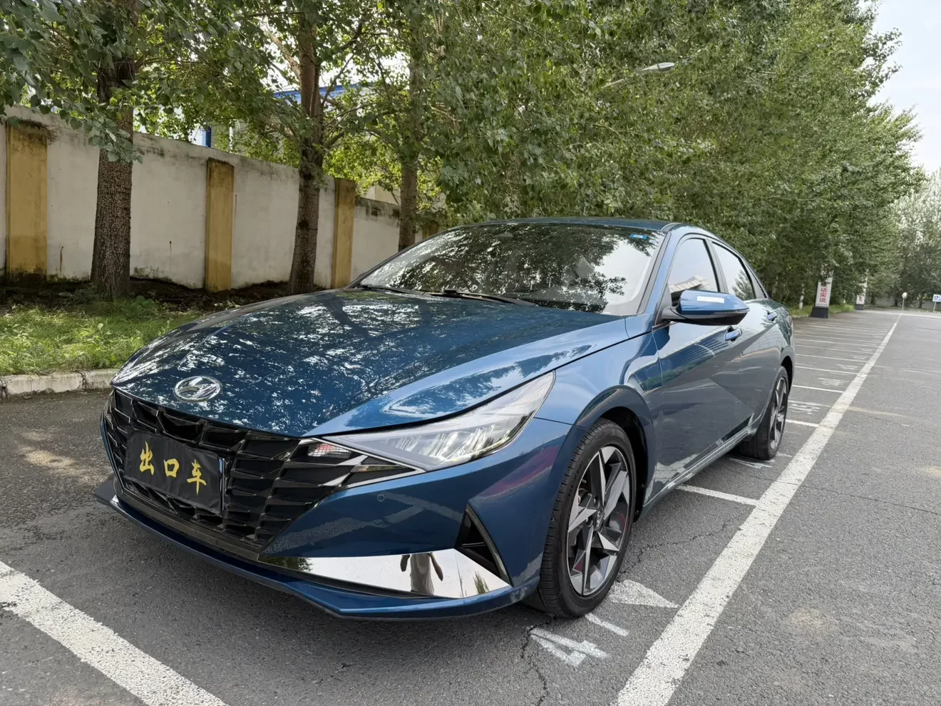 HYUNDAI ELANTRA