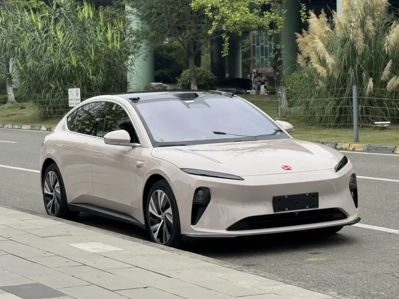 NIO ET5