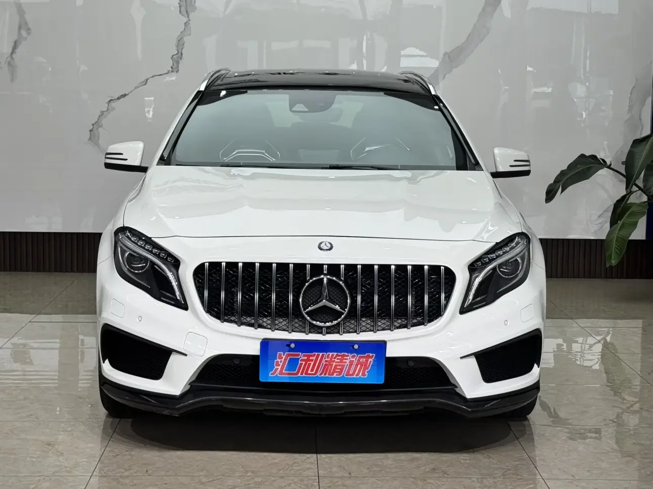 Mercedes-Benz GLA AMG