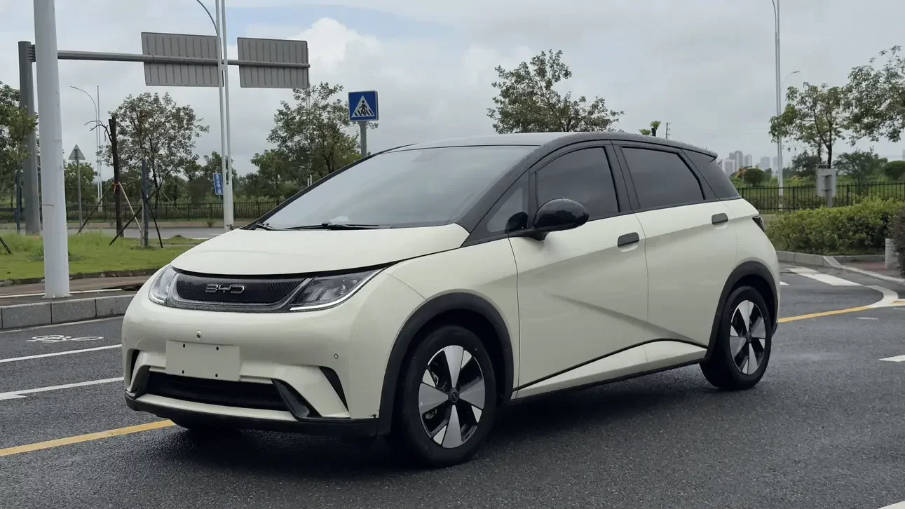 BYD dolphin