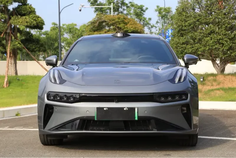 ZEEKR 001