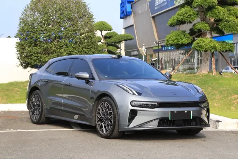 ZEEKR 001