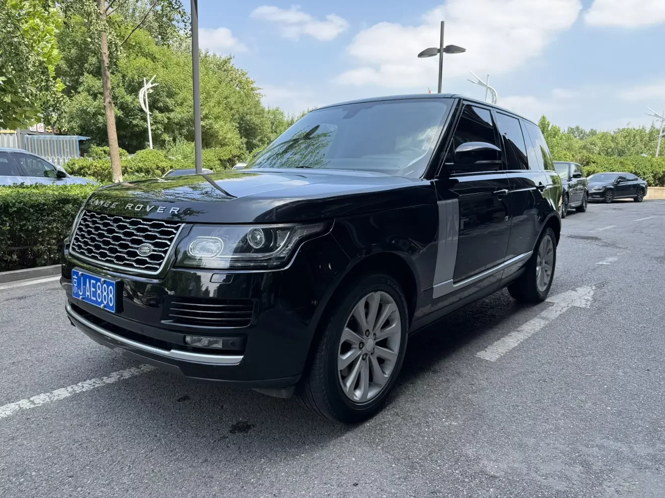 Land Rover range rover