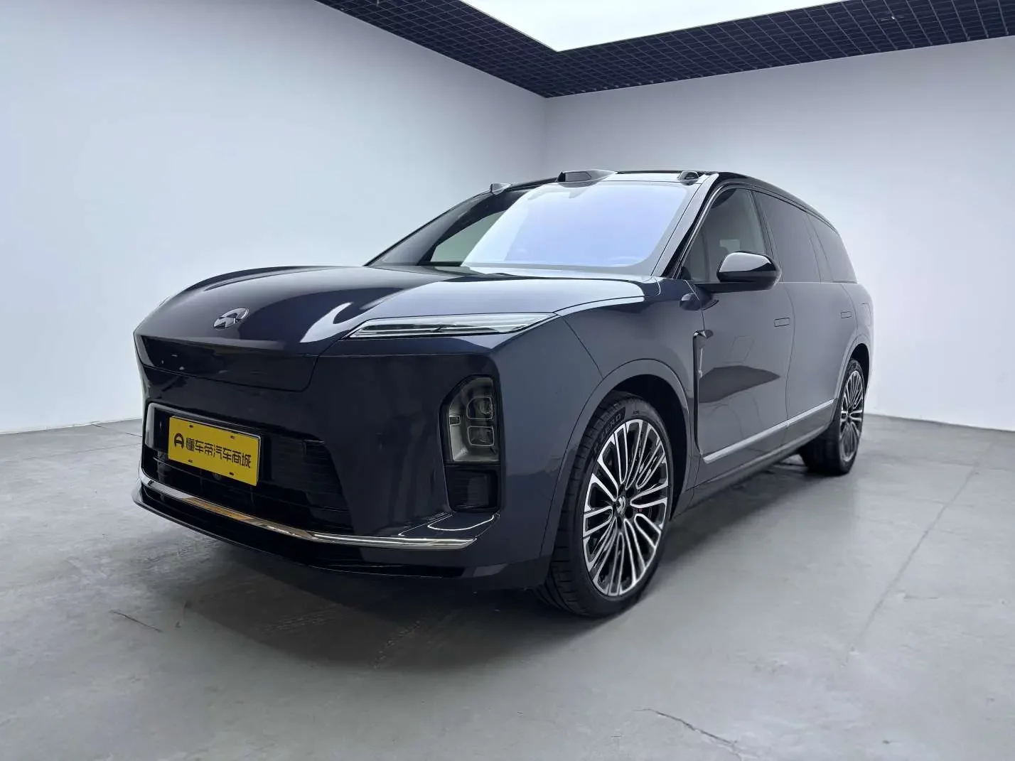 NIO ES8