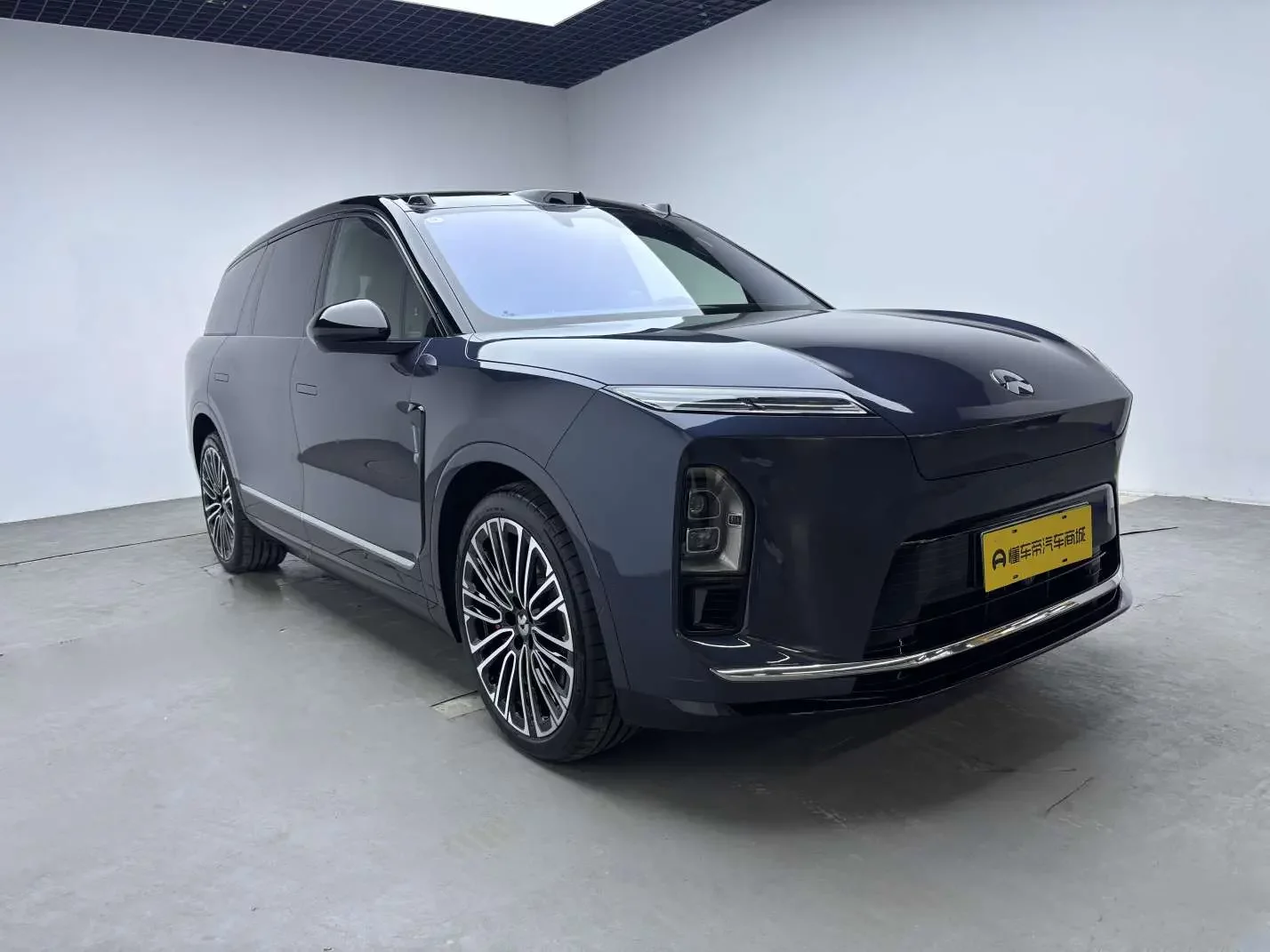 NIO ES8